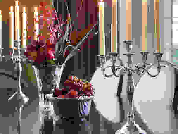 ANNA DUVAL Classic style dining room