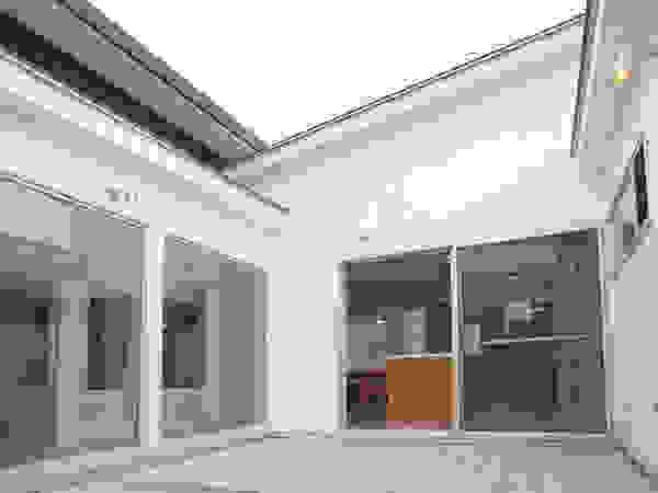 tai_tai STUDIO Балкон и терраса в стиле модерн