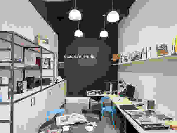 QUADRUM STUDIO Office buildings