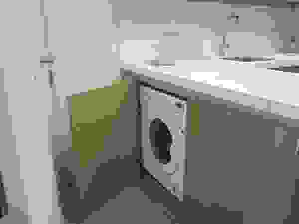 Isoko Proyecto Modern kitchen Beige