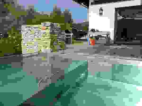 BEGRÜNDER Nowoczesny basen