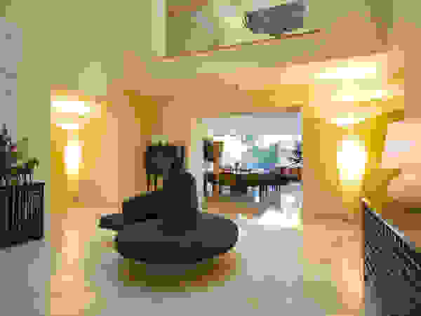 Olivia Aldrete Haas Moderne Wohnzimmer