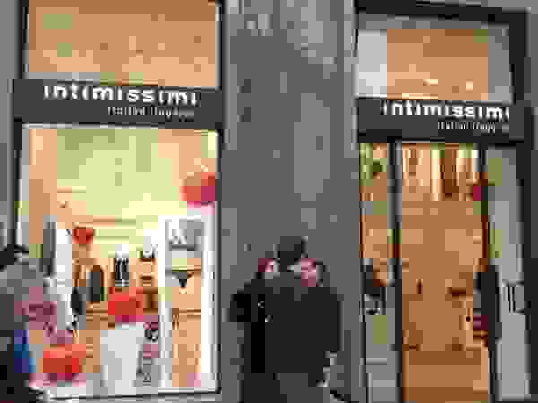 CLIMANET Ruang Komersial Modern