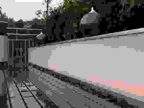 BEGRÜNDER Nowoczesny balkon, taras i weranda