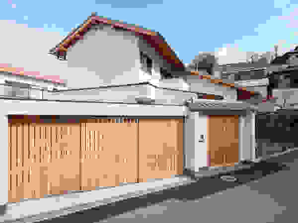 一級建築士事務所 Eee works Modern houses White