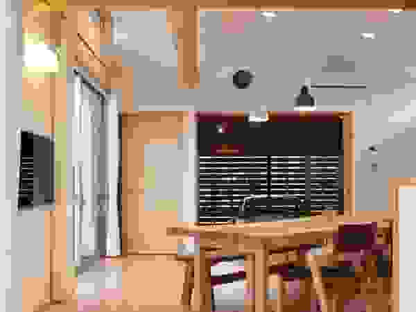 一級建築士事務所 Eee works Modern living room Multicolored