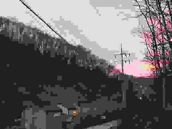 나무사이에 Commercial Spaces