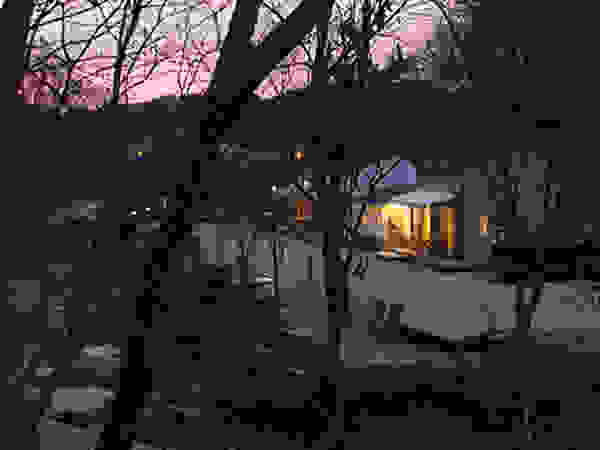 나무사이에 Commercial Spaces
