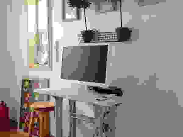 나무사이에 Commercial Spaces