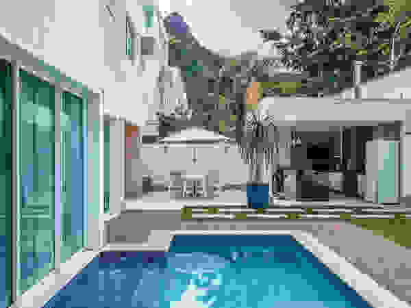 Residência Barra da Tijuca AR Arquitetura & Interiores Басейн