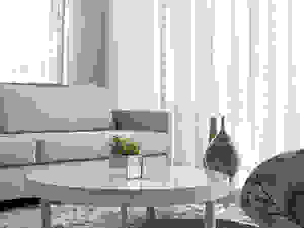 Tatiana Spencer Arquitetura e Design Living roomSofas & armchairs