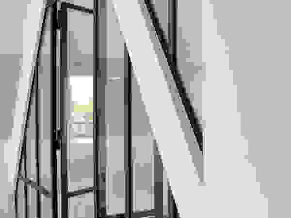 K Design Agency Industrial style bedroom Metal Black