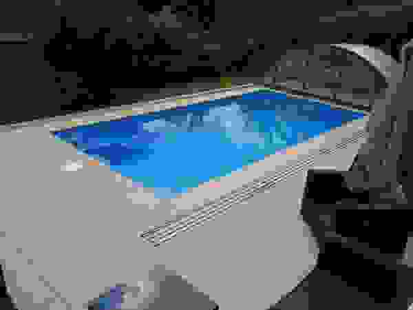 Compasspool Fertzigbecken Kunde FKB Schwimmbadtechnik Бассейн в стиле модерн