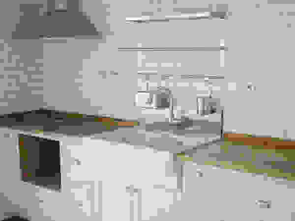 목소리 KitchenSinks & taps