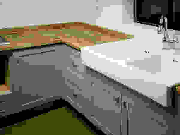 목소리 KitchenSinks & taps