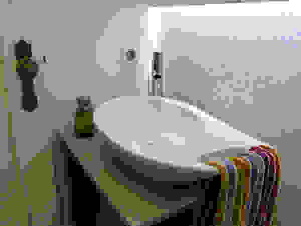 Happy Ideas At Home - Arquitetura e Remodelação de Interiores Modern Bathroom
