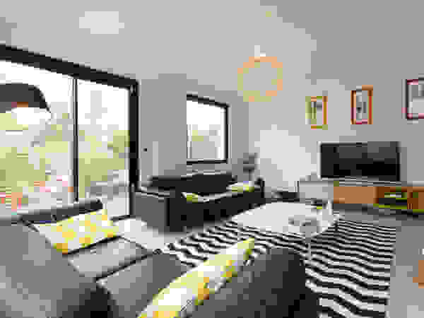 19 DEGRES Modern Living Room
