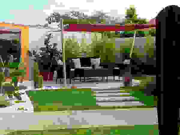 CONCEPTUELLES PAYSAGE ET DECORATION Modern Garden