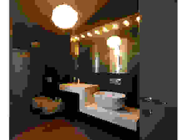STUDIO DI ARCHITETTURA RAFFIN Modern bathroom Black