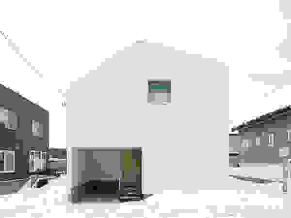 一級建築士事務所 Atelier Casa Eclectic style houses Iron/Steel White