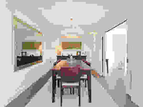 Private residential house—Elstree New Images Architects Modern dining room