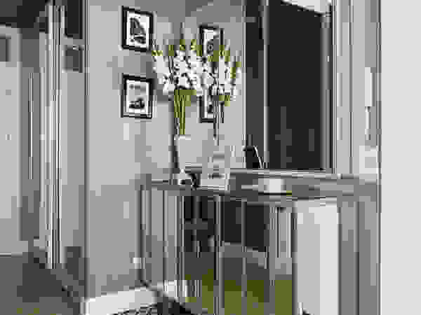 AGRAFFE design Classic style corridor, hallway and stairs