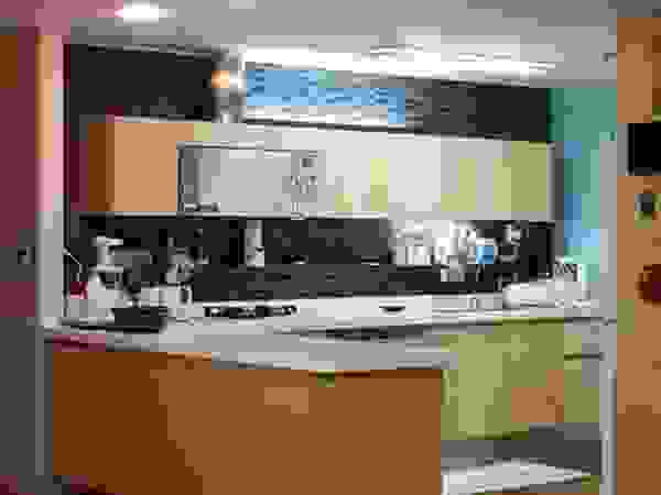 구름집 02-338-6835 Modern Kitchen Wood Wood effect