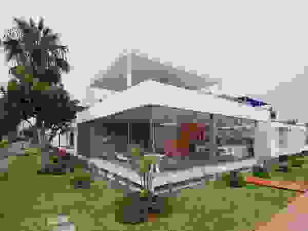 Casa Blanca Martin Dulanto Modern Houses