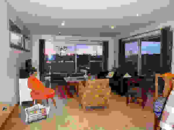 Erb Santiago Modern living room
