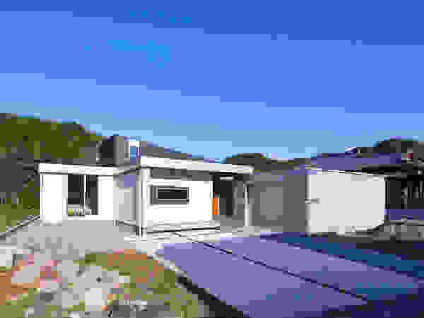 ISDアーキテクト一級建築士事務所 Modern Houses Aluminium/Zinc White