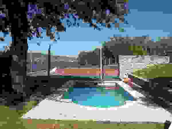 Liliana almada Propiedades Classic style houses