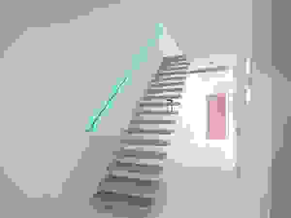 EeStairs | Stairs and balustrades Modern corridor, hallway & stairs Wood
