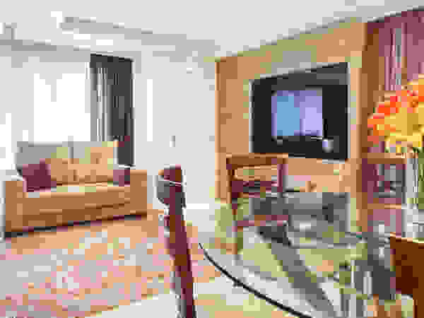 Juliana Lahóz Arquitetura Modern living room