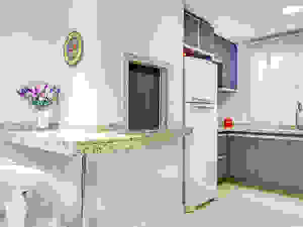 Juliana Lahóz Arquitetura Modern kitchen