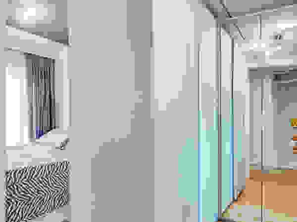 Juliana Lahóz Arquitetura Modern dressing room