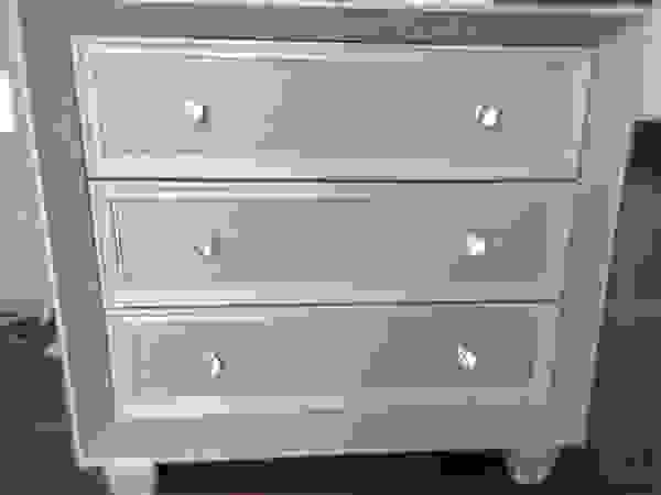 Estilo en muebles SypialniaStoliki nocne Lite drewno Szary
