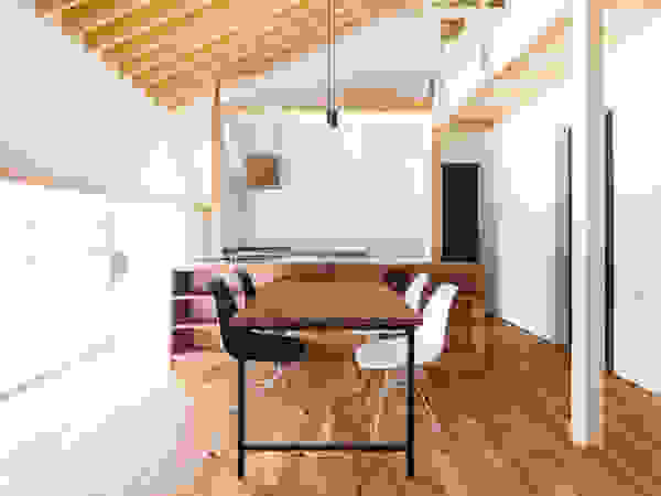 一級建築士事務所 Atelier Casa Kitchen Solid Wood Metallic/Silver
