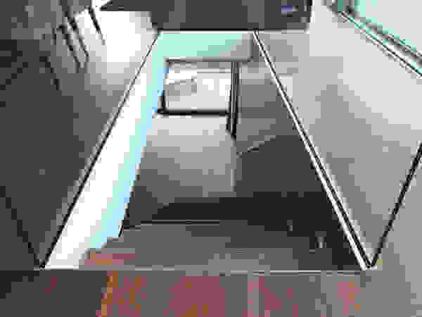 Neugebauer Architekten BDA Modern corridor, hallway & stairs