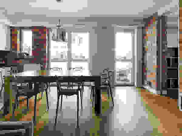 Girl and the cat BLACKHAUS Modern Living Room Solid Wood Wood effect