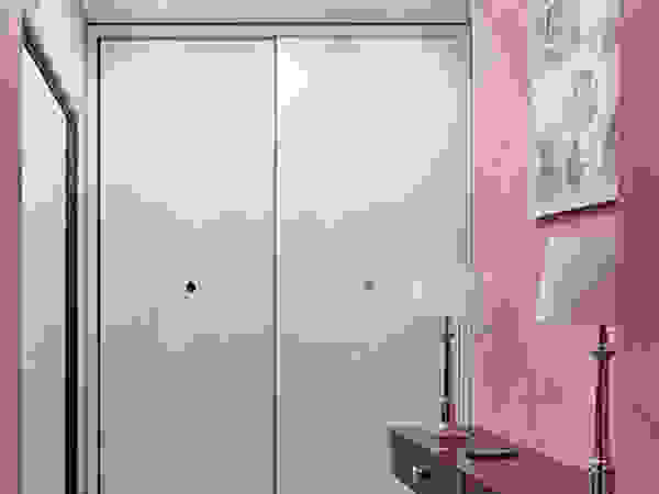 Marina Pennie Design&Art Eclectic style corridor, hallway & stairs Pink