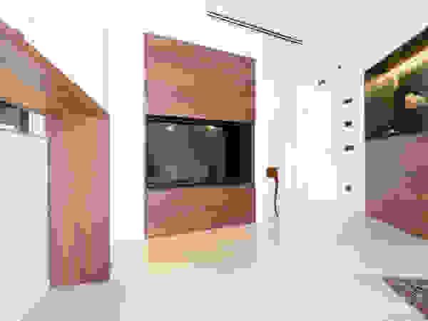 Lemayr Thomas Minimalist living room