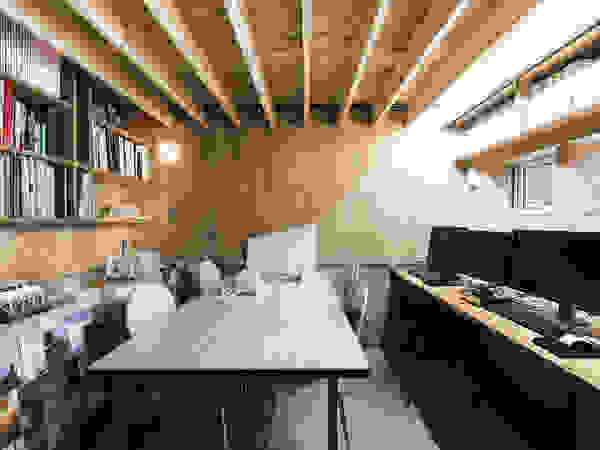 一級建築士事務所 Atelier Casa Study/office Wood Grey