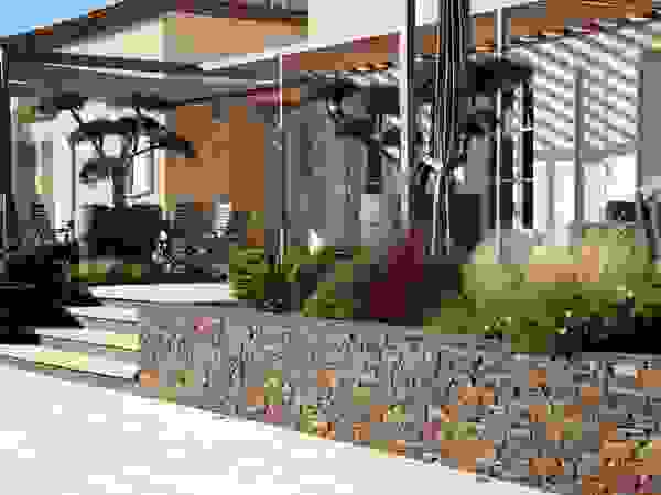 CONCEPTUELLES PAYSAGE ET DECORATION Modern Garden