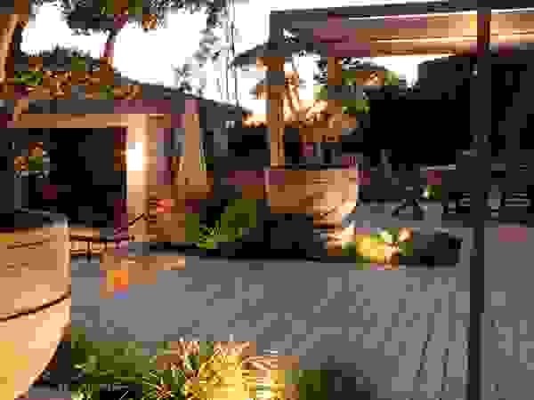 CONCEPTUELLES PAYSAGE ET DECORATION Modern Garden