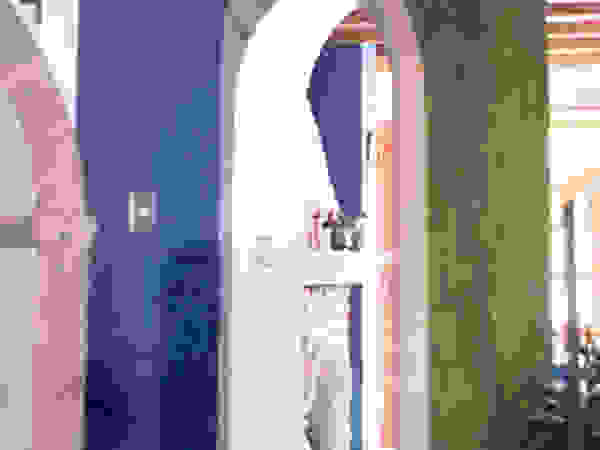 Base-Arquitectura Mediterranean style corridor, hallway and stairs