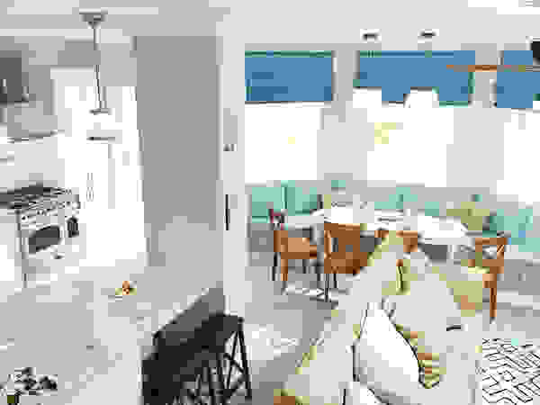 needsomespace Classic style living room