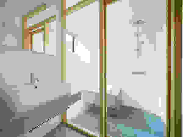 ディンプル建築設計事務所 Modern bathroom