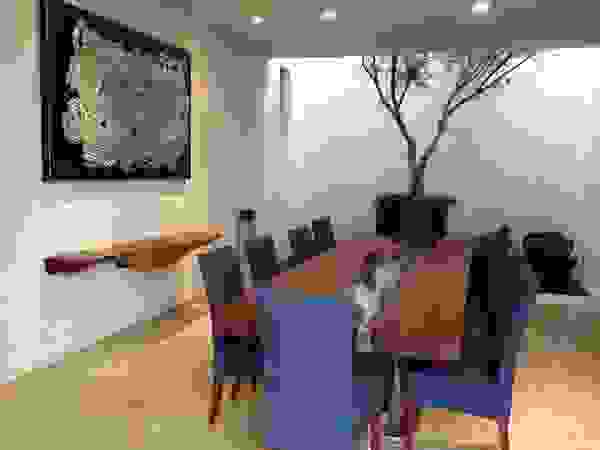 HERZOK ESCULTORES Y FUNDICIÓN Dining roomTables Kayu