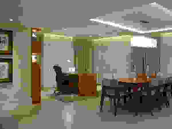 Stúdio Márcio Verza Dining roomChairs & benches