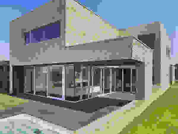 VAN ROOIJEN ARCHITECTEN Modern houses